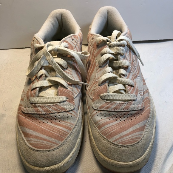 Reebok Club C 85 Men’s Size 11 Sneakers pink swirl design suede - Picture 2 of 12